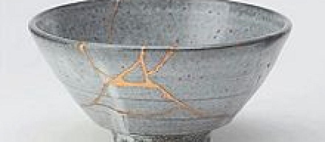 Tea_bowl_fixed_in_the_Kintsugi_method